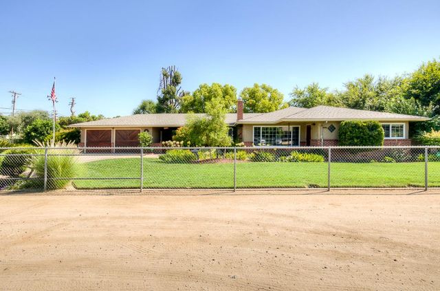 5394 Easterby Drive N, Fresno, CA 93727