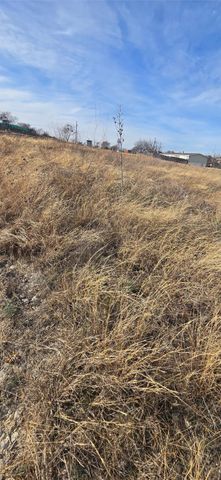 102 Sparrow, Azle, TX 76020