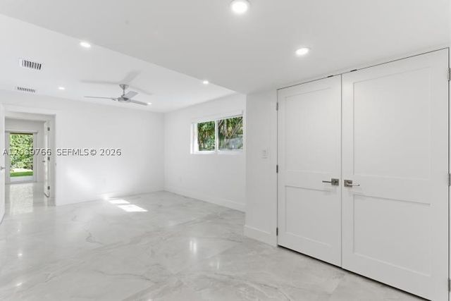 291 E Shore Dr E, Miami, FL 33133