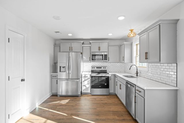 473 Woodtrace Dr, Clarksville, TN 37042