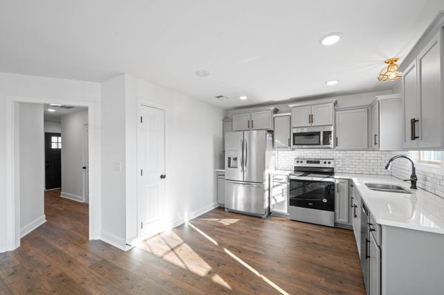 473 Woodtrace Dr, Clarksville, TN 37042