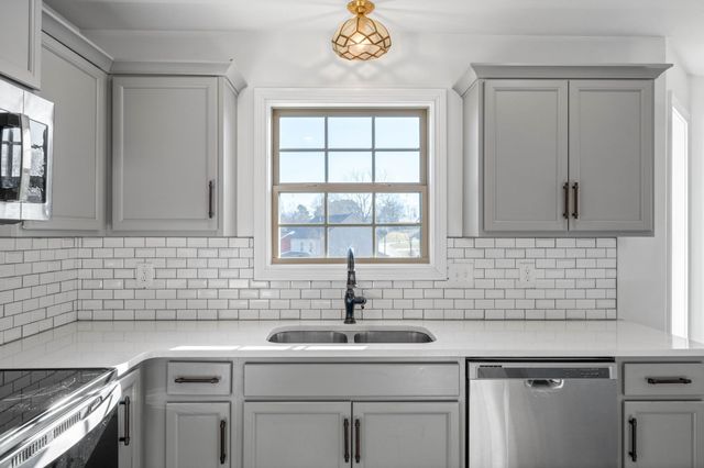 473 Woodtrace Dr, Clarksville, TN 37042