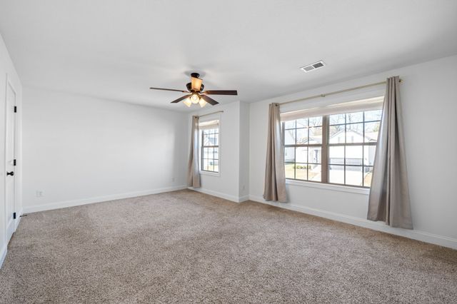 473 Woodtrace Dr, Clarksville, TN 37042