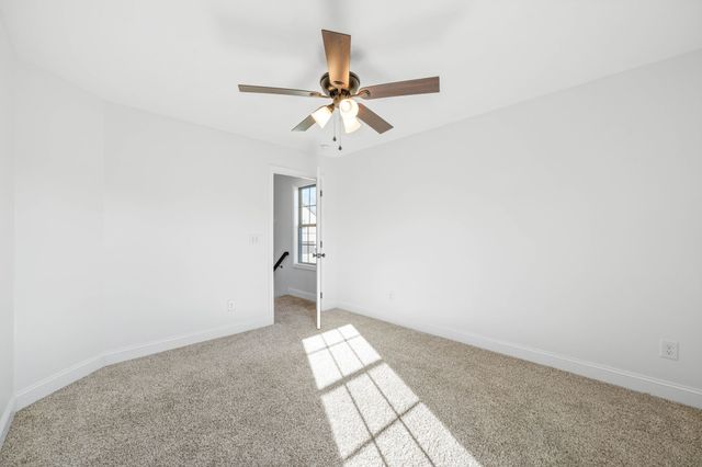 473 Woodtrace Dr, Clarksville, TN 37042