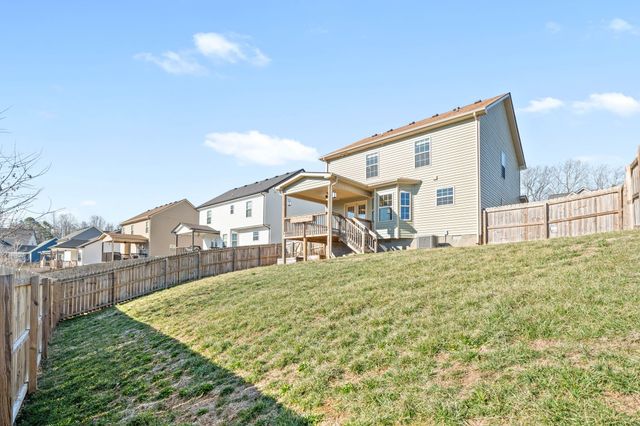 473 Woodtrace Dr, Clarksville, TN 37042