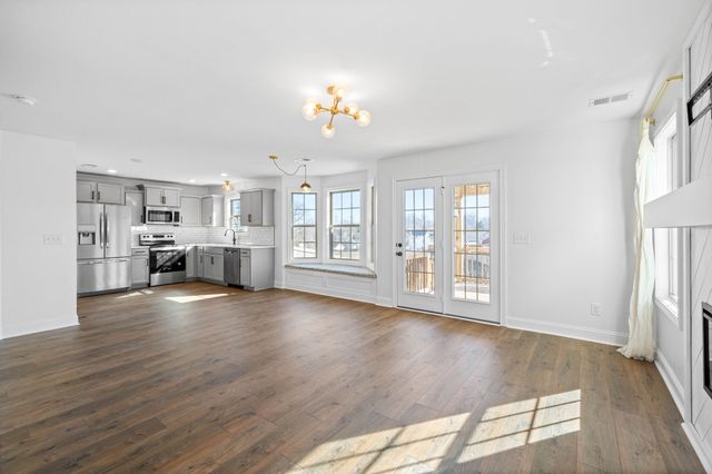 473 Woodtrace Dr, Clarksville, TN 37042