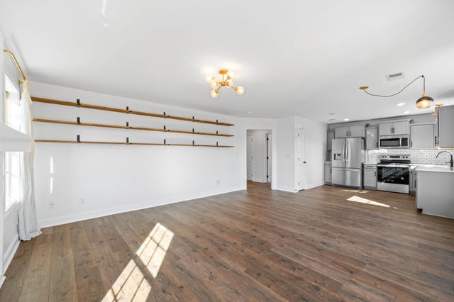 473 Woodtrace Dr, Clarksville, TN 37042