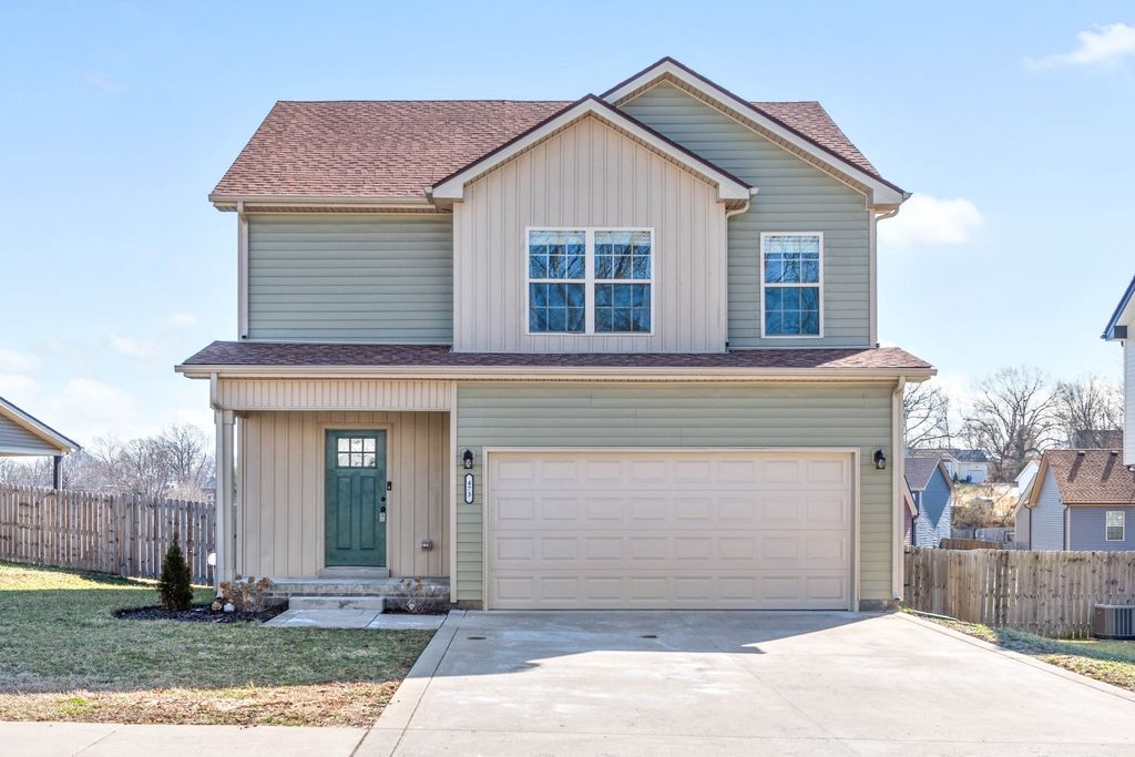 473 Woodtrace Dr, Clarksville, TN 37042