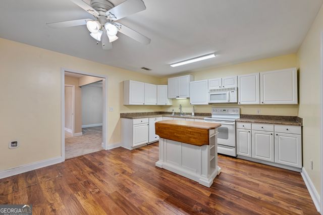 1670 Leigh Meadow Drive, Dacula, GA 30019