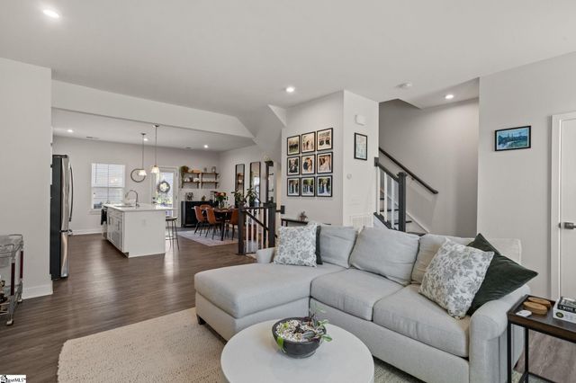 107 Rollins Avenue, Greenville, SC 29607