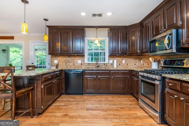 594 Delphinium Boulevard NW, Acworth, GA 30102