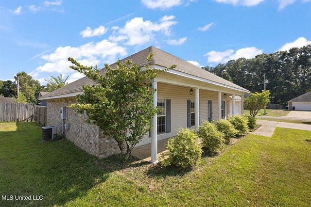 600 Madeline Cove, Florence, MS 39073