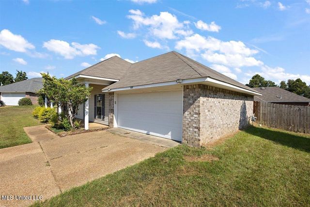 600 Madeline Cove, Florence, MS 39073