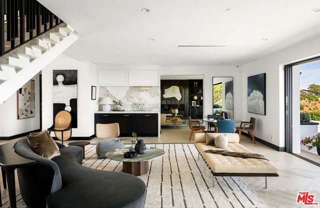 10932 Savona Road, Los Angeles, CA 90077