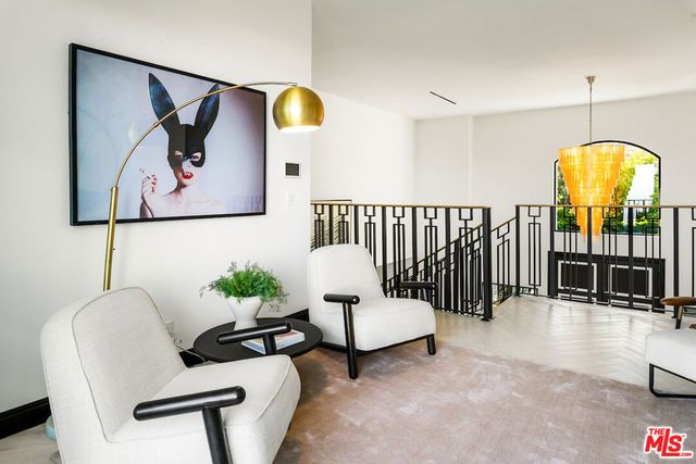 10932 Savona Road, Los Angeles, CA 90077