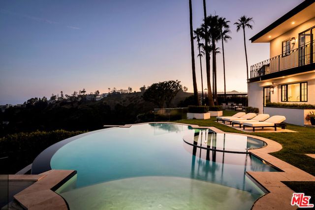 10932 Savona Road, Los Angeles, CA 90077