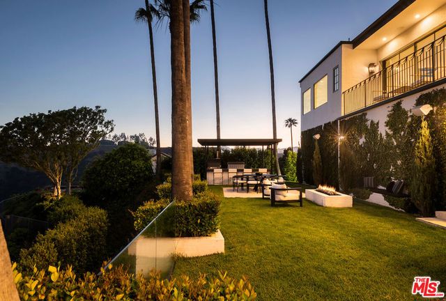 10932 Savona Road, Los Angeles, CA 90077