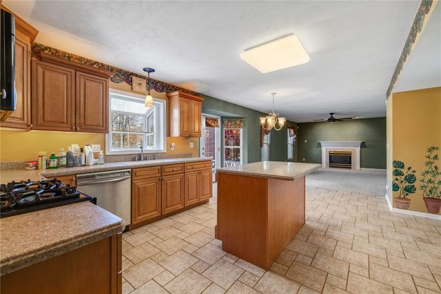 3349 Long Branch Dr, Neshannock Twp, PA 16105