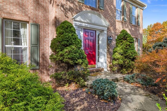 3349 Long Branch Dr, Neshannock Twp, PA 16105