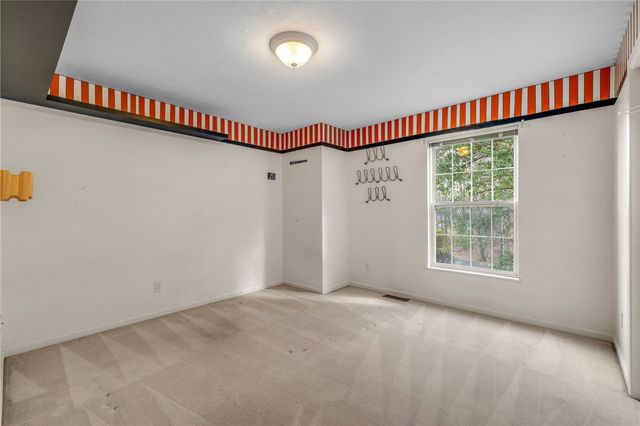 3349 Long Branch Dr, Neshannock Twp, PA 16105