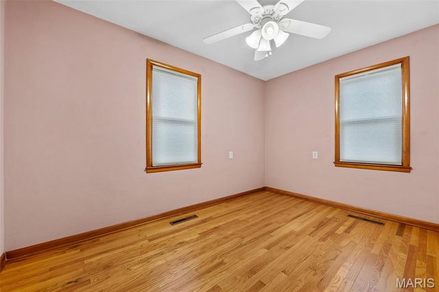 1000 E McKinley Street, Belleville, IL 62220