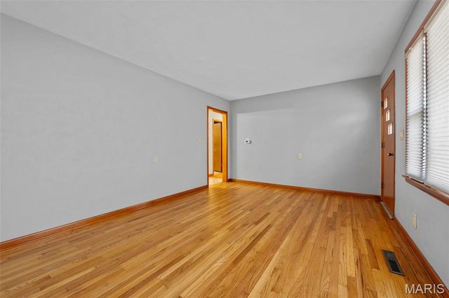 1000 E McKinley Street, Belleville, IL 62220