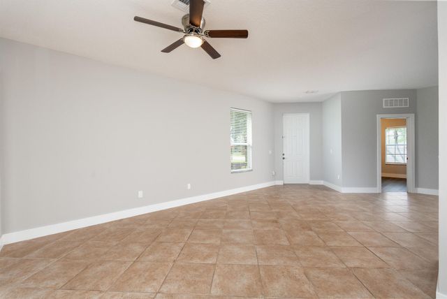 9692 SW Lindale Trace Boulevard, Port St Lucie, FL 34987