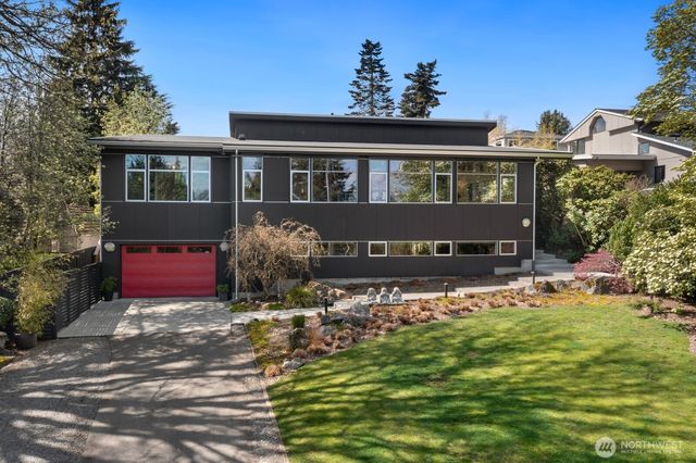 1549 Magnolia Way W, Seattle, WA 98199