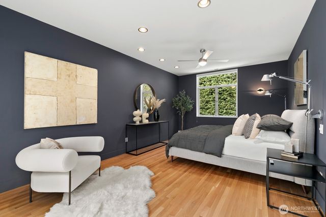 1549 Magnolia Way W, Seattle, WA 98199