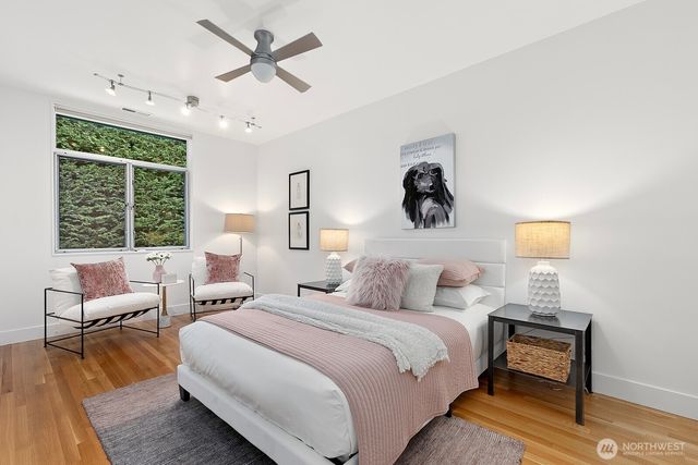 1549 Magnolia Way W, Seattle, WA 98199