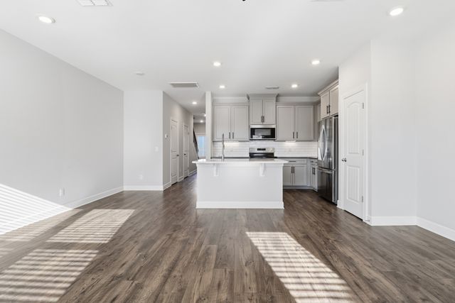 2221 Belle Creek Way, Nashville, TN 37221