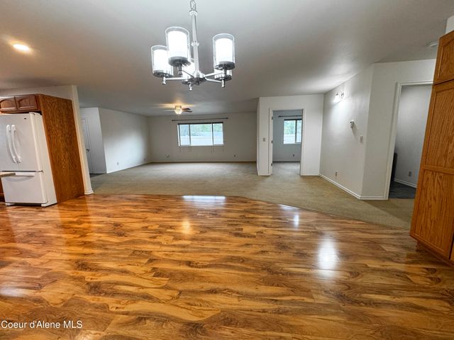 200 Brittany Loop, Kootenai, ID 83840