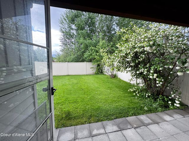 200 Brittany Loop, Kootenai, ID 83840