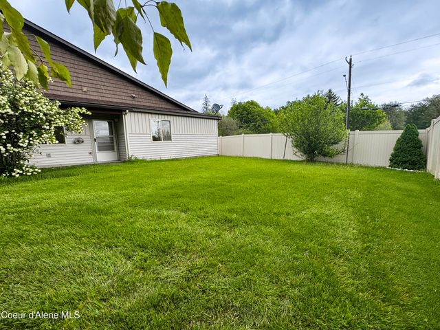 200 Brittany Loop, Kootenai, ID 83840