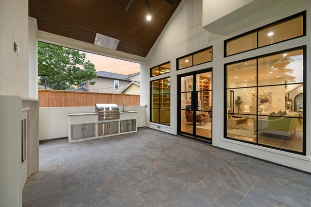 1236 Martin Drive, Houston, TX 77018