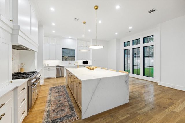 1236 Martin Drive, Houston, TX 77018