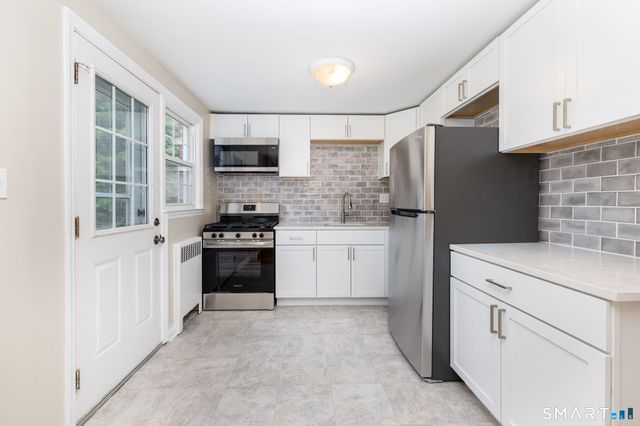 1002 Trout Brook Drive 1002, West Hartford, CT 06119