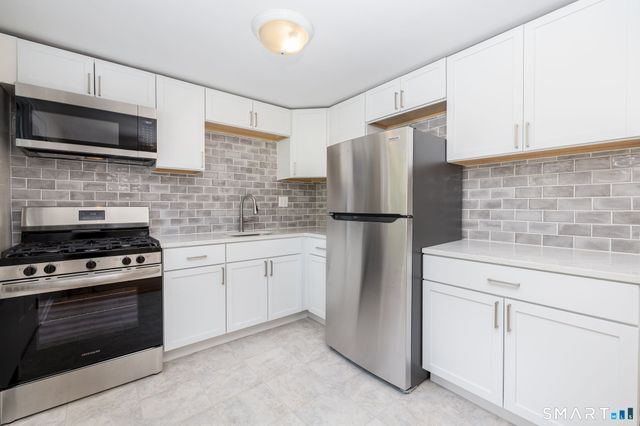 1002 Trout Brook Drive 1002, West Hartford, CT 06119