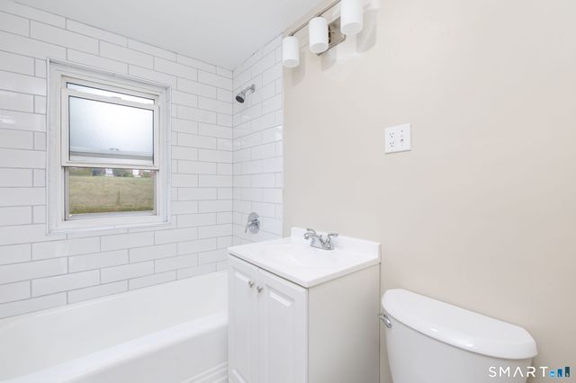 1002 Trout Brook Drive 1002, West Hartford, CT 06119