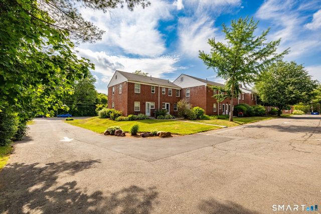 1002 Trout Brook Drive 1002, West Hartford, CT 06119