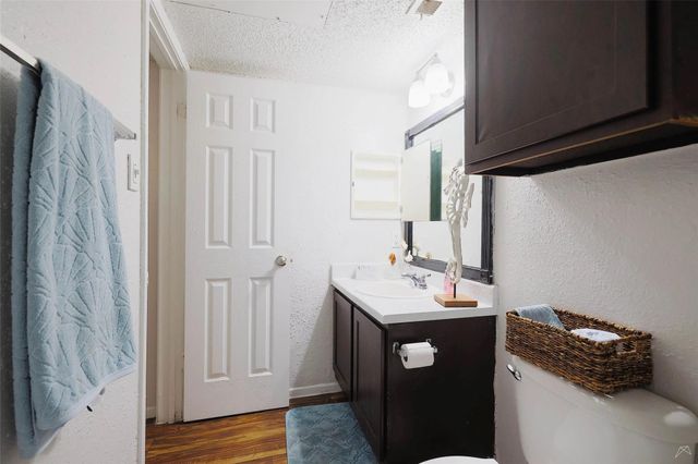 6808 S I-35 Frontage RD 144, Austin, TX 78745