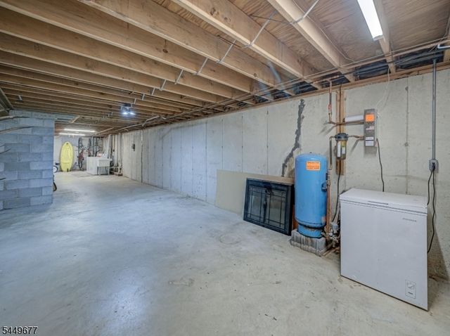 56 Wester Rd, Harmony Twp., NJ 08865