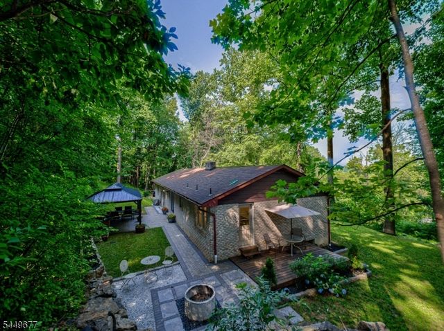 56 Wester Rd, Harmony Twp., NJ 08865