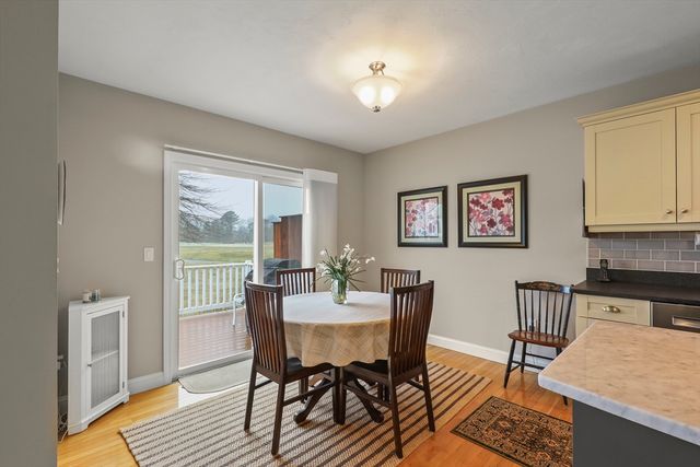 2 Amberwood Ct 2, Bourne, MA 02532