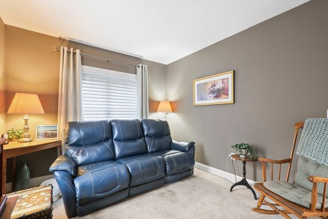 2 Amberwood Ct 2, Bourne, MA 02532