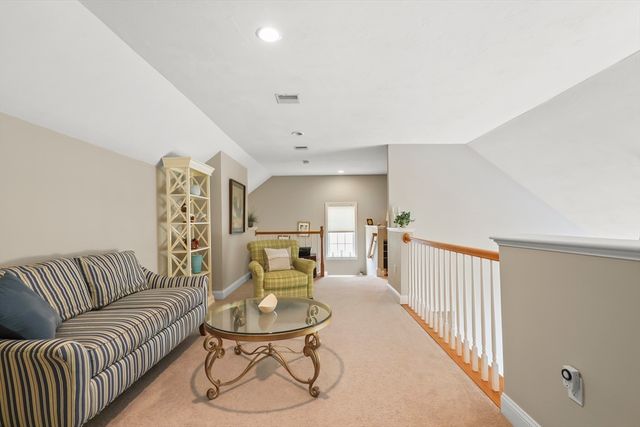 2 Amberwood Ct 2, Bourne, MA 02532