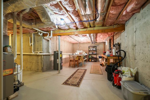 2 Amberwood Ct 2, Bourne, MA 02532