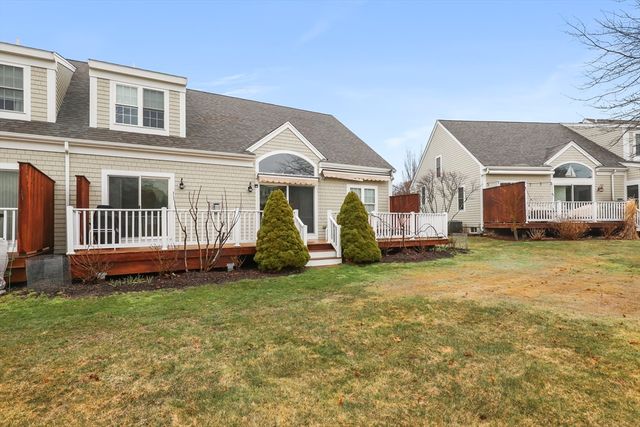 2 Amberwood Ct 2, Bourne, MA 02532