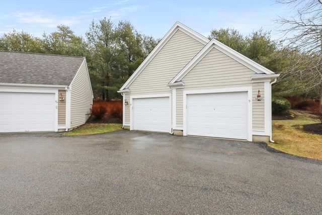 2 Amberwood Ct 2, Bourne, MA 02532
