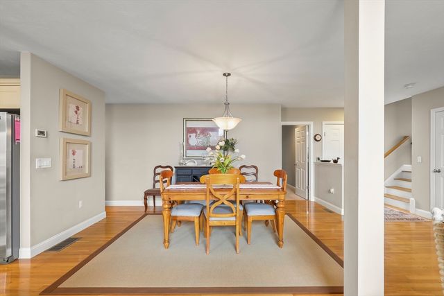 2 Amberwood Ct 2, Bourne, MA 02532